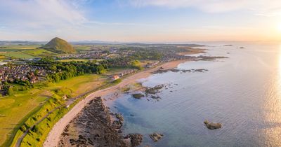 Cheapest train fares from Edinburgh to Scottish beaches this Bank Holiday