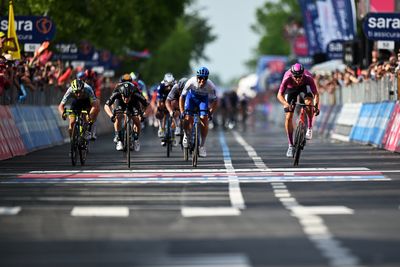 Giro d'Italia live: Alberto Dainese wins stage 17 in tight photo finish