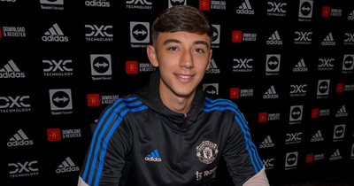 Manchester United youngster Sonny Aljofree signs first professional contract