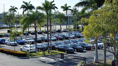 AutoNation Stock Hovers Near All-Time High; Onboards New Execs