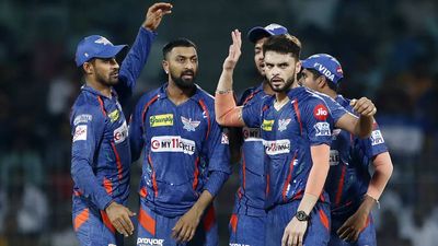 IPL 2023 Eliminator: Naveen, Yash restrict Mumbai Indians to 182/8