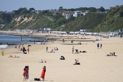 Hottest temperatures of year expected over Bank Holiday weekend