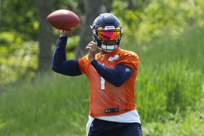 Bears’ Justin Fields already making impression on newcomer Tremaine Edmunds