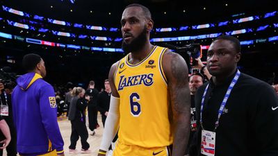 Media Figures Take Issue With Excessive Lakers Coverage