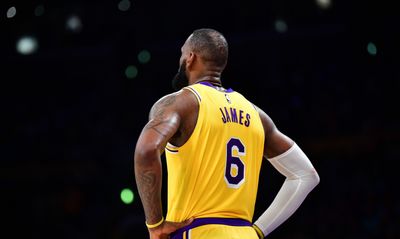 NBA sources think LeBron James is pressuring Lakers to get Kyrie Irving