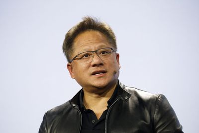 Nvidia surges past $900B market cap in extended trading after forecast suprise