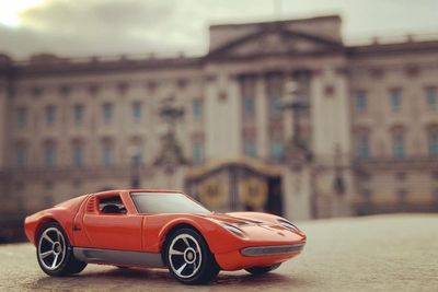 Father completes 1,000th day of toy car photo project started in lockdown