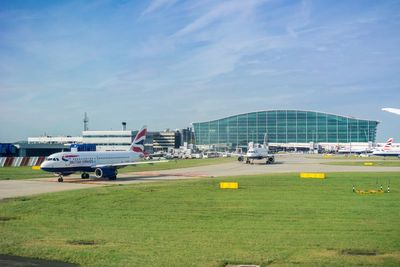 Busiest day for UK airports since before pandemic with 3,000 flights expected to depart