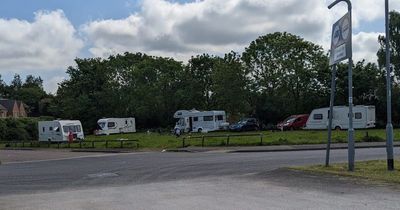 Travellers set up camp on grounds of Mansfield leisure centre as landowner informed