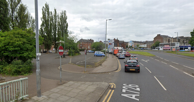 Teen attacked and robbed by "number of youths" in Paisley