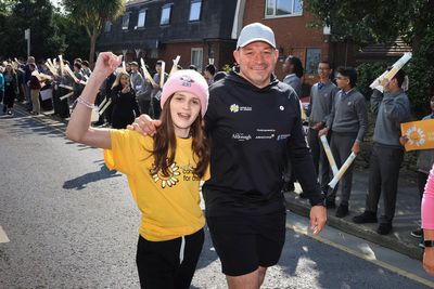 Rory Best finishes 330km endurance walk fundraiser for child cancer services