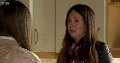 Eastenders fans shocked after they 'suss out' who leaked Stacey's X-rated pics
