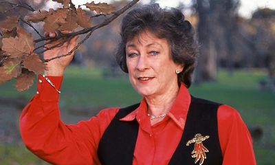 Joy McKean: ‘trailblazing’ Australian songwriter and wife of Slim Dusty dies aged 93