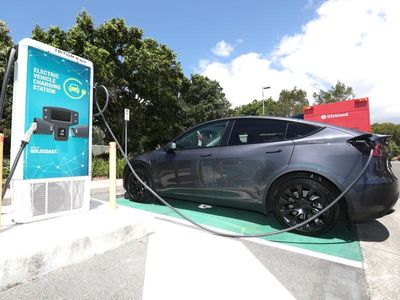 Australia's electric car campaign moves into high gear