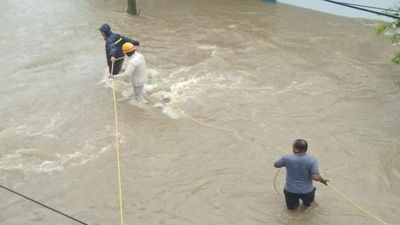 Shivamogga DC inspects localities vulnerable to flooding