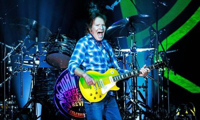 John Fogerty review – a triumphant celebration of Creedence Clearwater classics