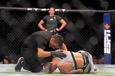 UFC free fight: Irene Aldana secures UFC 289 title shot with historic upkick KO to the body