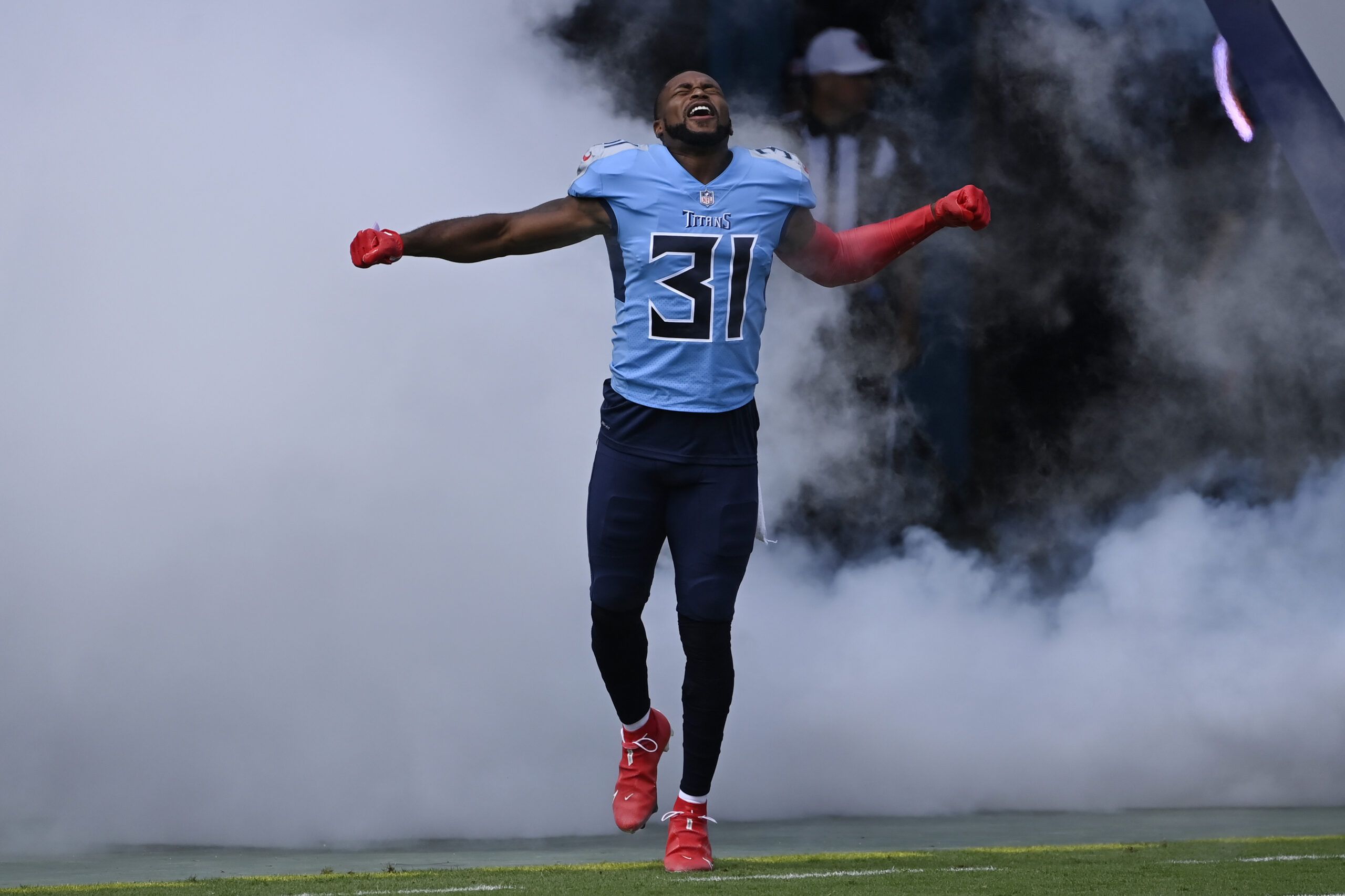 Titans Kyle Philips added 'a little bit of armor' during the offseason