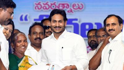 Andhra Pradesh: Chief Minister Jagan Mohan Reddy distributes house site pattas to beneficiaries at R5 Zone in Amaravati