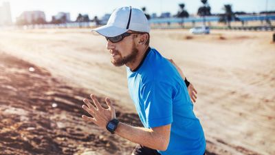 Running hat vs headband: what to wear up there?