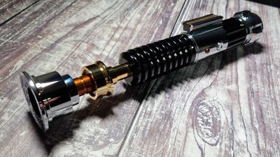 SabersPro Obi Wan EP3 lightsaber review: "The Swiss army knife of replicas"
