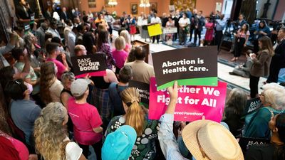 Judge temporarily blocks South Carolina's 6-week abortion ban