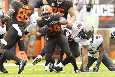 Watch: Former Georgia RB Nick Chubb lifts insane weight