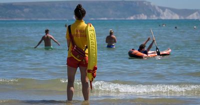 Lifeguard warns beachgoers of one major mistake that can lead to drowning