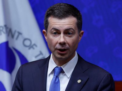 Trump spokeswoman appears to mock Pete Buttigieg’s military service over Memorial Day weekend