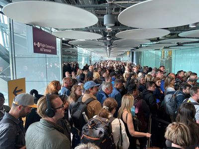 Bank holiday travel chaos as electronic passport gates stop working at UK airports