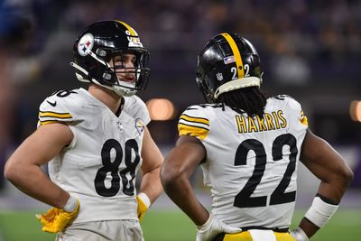 Steelers RB Najee Harris shows off his Pat Freiermuth impression at OTAs