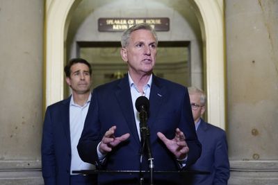 Biden, McCarthy reach tentative deal to raise US debt ceiling