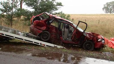 Victorian community in shock after 'traumatic and destructive' fatal car crash near Bochara