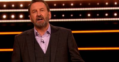 Contestant argues with Lee Mack after 1% Club question deemed misleading