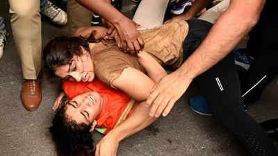 Wrestlers protest: Delhi Mayor Shelly Oberoi denies permission for temporary jail at MCD school