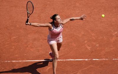 Aryna Sabalenka beats Ukrainian rival Marta Kostyuk amid boos at Roland Garros
