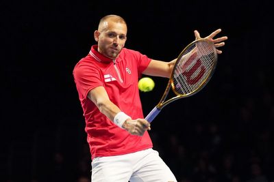 Dan Evans crashes out of French Open in first round