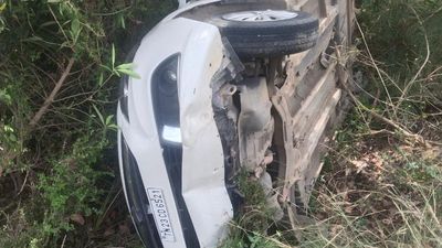 Couple injured in accident near Walajah in Ranipet