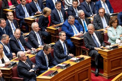 New Greek parliament convenes, only to be dissolved as early as Monday