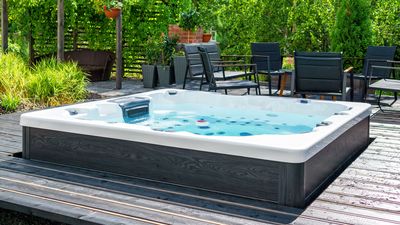 How to clean a hot tub – professional advice on keeping it pristine