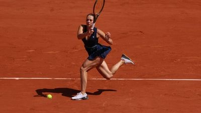 Roland Garros: Five things we learned on Day 1 - war and work