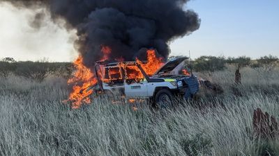 Fire warning after cars catch alight in outback after dry grass becomes trapped