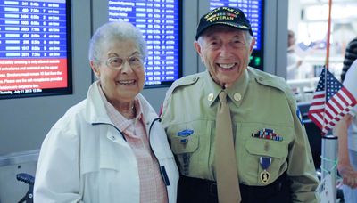 Irv Abramson, WWII Battle of the Bulge survivor and Honor Flight Chicago booster, dies at 97