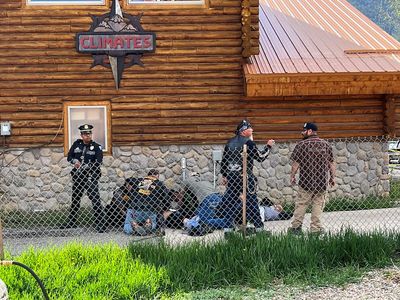 Police: 3 killed in shootout involving outlaw biker gangs at New Mexico motorcycle rally