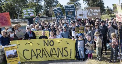 Hundreds rally to 'save' Walka Water Works from caravan park plan