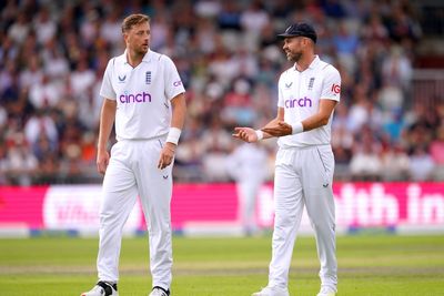 England offer James Anderson and Ollie Robinson fitness update ahead of Ashes