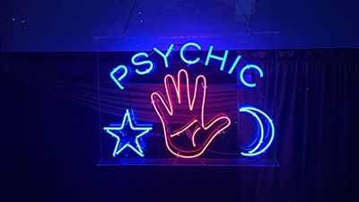 Psychic scams are swindling Australians out of thousands of dollars, but no one is going after the culprits