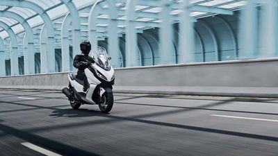 Zontes 350E Sporty Touring Scooter Launched In Europe