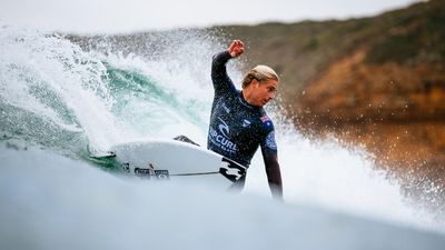 Australian surfer Ethan Ewing receives death threat as Brazilian rival questions World Surf League judging