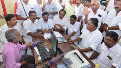 UDF stages protest in Kottayam over delay in clearing paddy procurement dues